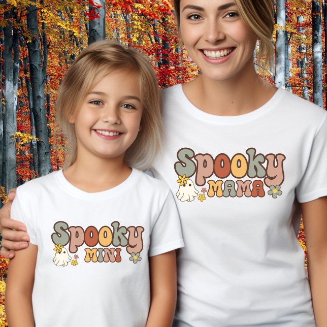 Camiseta Fantasma mamá retro Halloween mami y yo coincidien (Subido por el creador)