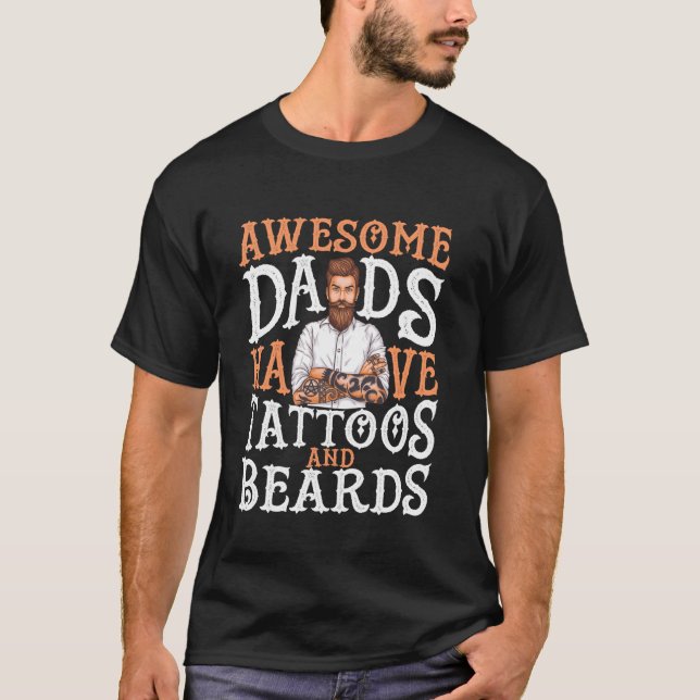 Camiseta Fantásticas modas tienen tatuajes y barbas adormec (Anverso)