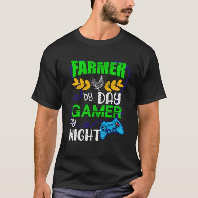 Camiseta Farmer by Day Gamer by Night (Anverso)