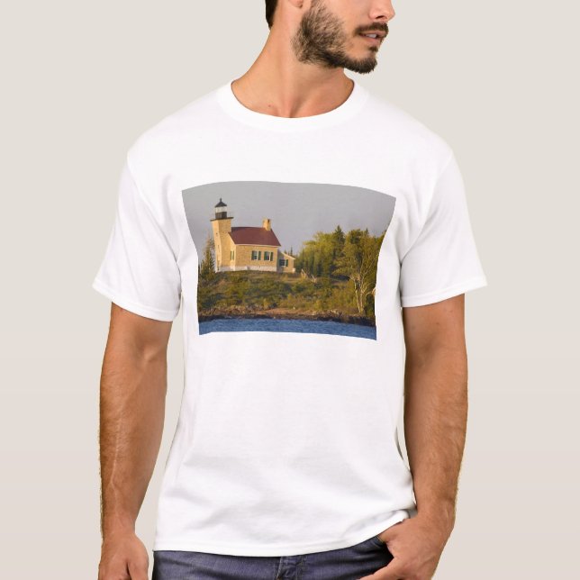 Camiseta Faro en el lago Superior cerca de Copper Harbor (Anverso)