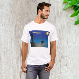 Camiseta Faro y velero en el océano iluminado por la luna d