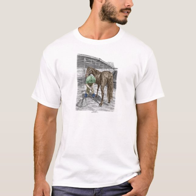 Camiseta Farrier Blacksmith Trimming Horse Hoof (Anverso)