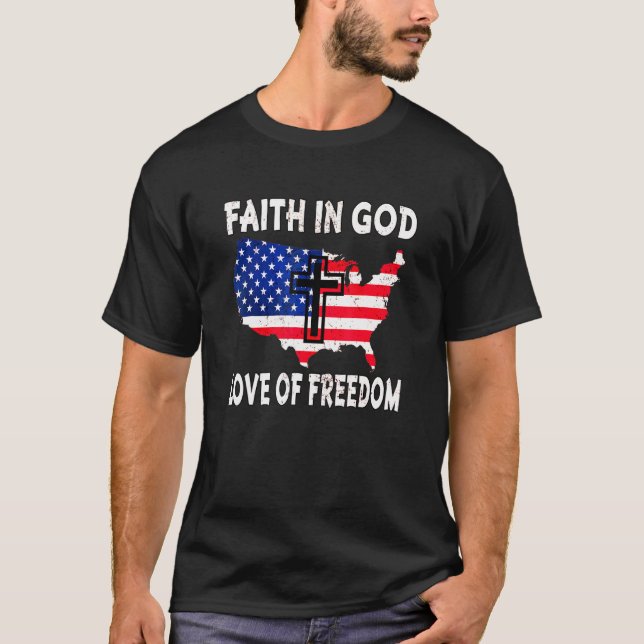 Camiseta Fe Amor Libertad Bandera Americana Flor Por Cristo (Anverso)