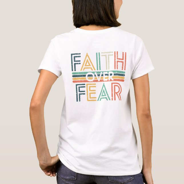 Camiseta fe cristiana sobre el miedo (Reverso)