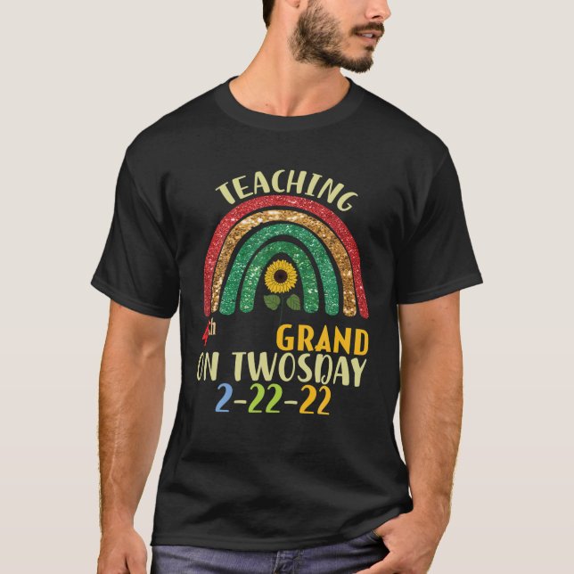 Camiseta Febrero 2022 Enseñanza De Cuarto Grado El 2-22-2 (Anverso)