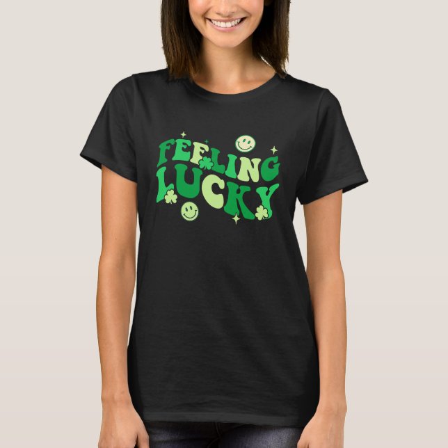 Camiseta Feeling Lucky Shamrock Groovy St Patrick's Day Ire (Anverso)