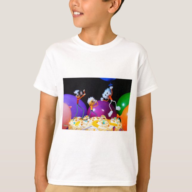 Camiseta Feestelijke Fubby foto met ballonnen en taart. (Anverso)