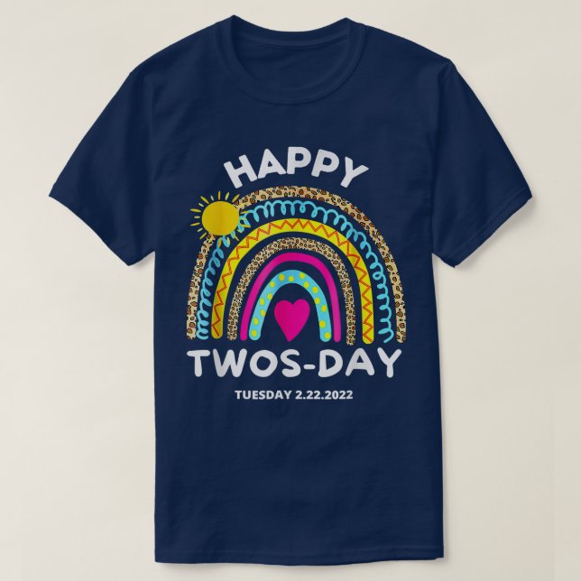 Camiseta Feliz 22222 Twosday Martes 22 de febrero 2022 Num (Diseño del anverso)