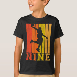 Camiseta Feliz 9° cumpleaños decoraciones para niños básque