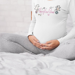 Camiseta Feliz Año Nuevo Entre Gatitos Balanceados En Un Ya