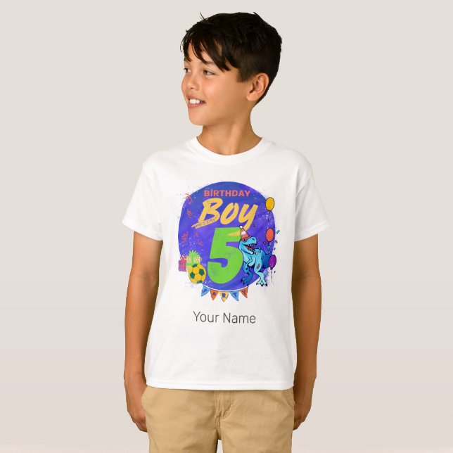 Camiseta Feliz cumpleaños 5 Dinosaurio por quinto cumpleaño (Anverso completo)