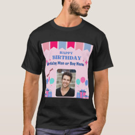 Camiseta Feliz cumpleaños a la imagen de texto le desea a l