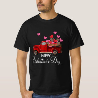 Camiseta Feliz Día de San Valentín. Camión corazón cargando