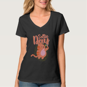 Camiseta Feliz Día de Selfie Gato lindo tomando selfie