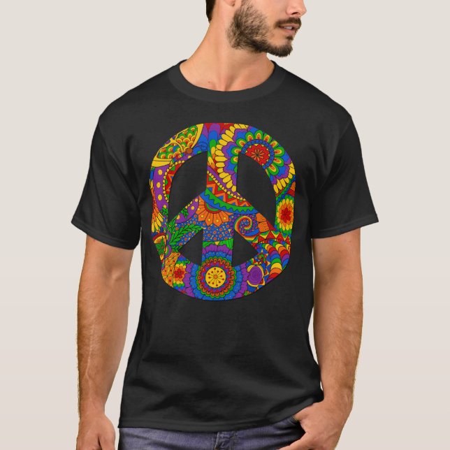 Camiseta Feliz diseño de arcoiris hippy con psicodélico (Anverso)