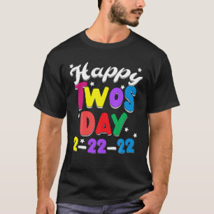 Camiseta Feliz domingo 2022 con el arco iris de un leopardo