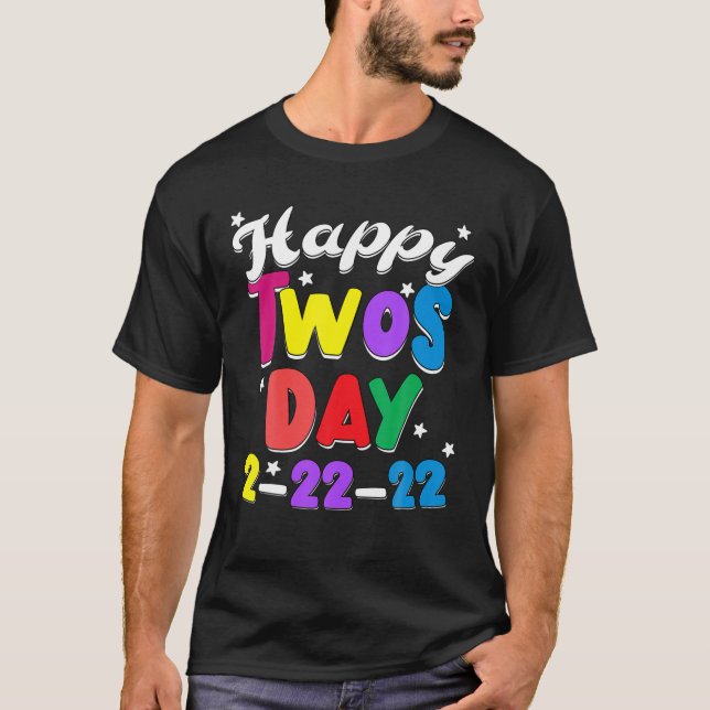 Camiseta Feliz domingo 2022 con el arco iris de un leopardo (Anverso)