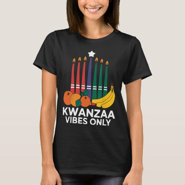 Camiseta Feliz feriado africano por las velas de Kwanzaa (Anverso)