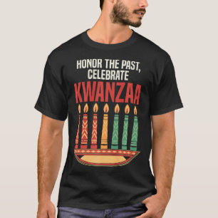 Camiseta Feliz feriado africano por las velas de Kwanzaa