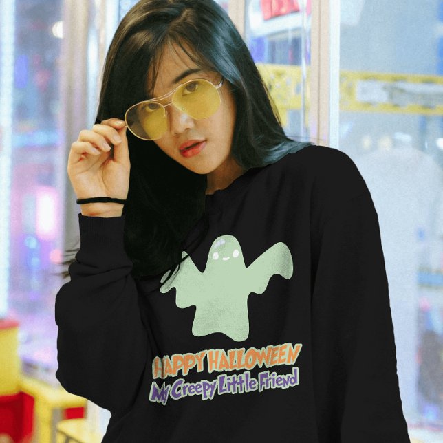 Camiseta Feliz Halloween mi espeluznante Amigo Pequeño (This Halloween, haunt in high fashion. Boujee ghosts only.)