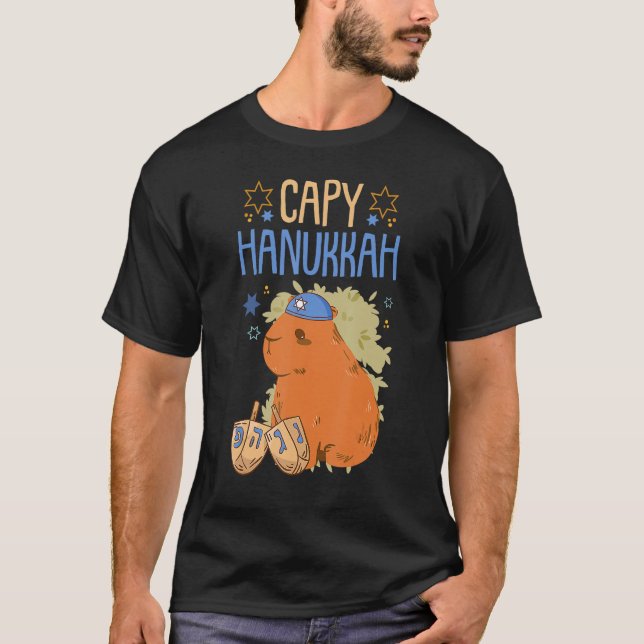 Camiseta Feliz Hanukkah 2022 Dreidel Menorah Capybara Capy (Anverso)