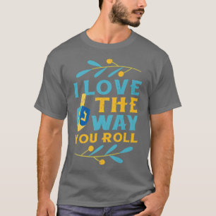 Camiseta Feliz Hanukkah aquí por los judíos hebreos latinos