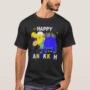 Camiseta Feliz Hanukkah Menorah Hippo Usando Gorra judío