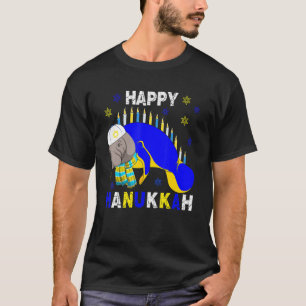 Camiseta Feliz Hanukkah Menorah Manatee usando Gorra judío