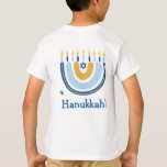 Camiseta Feliz Hanukkah Menorah Rainbow T-Shirt<br><div class="desc">Nuestra camiseta de saludo arcoiris Menorah Hanukkah tiene un popular diseño arcoiris que gira para convertirse en una alegre menorah Hanukkah/ Chanukah. Con una salpicadura de estrellas judías de David, este diseño moderno es una manera hermosa y divertida de desear a la familia y amigos un Hanukkah feliz dondequiera que...</div>