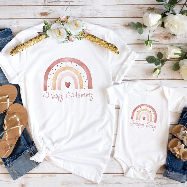 Camiseta Feliz Mommy Boho Rainbow T-Shirt (Subido por el creador)