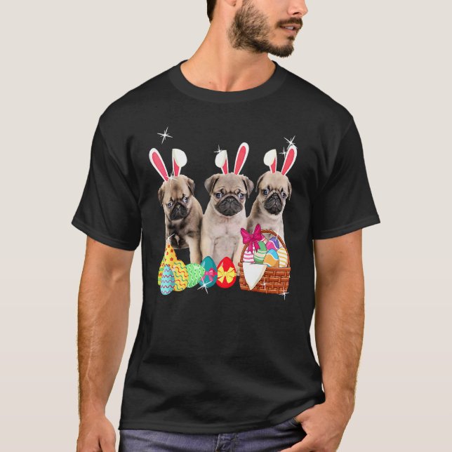 Camiseta Feliz Pascua Tres Pug Con Perro De Oro De Conejo (Anverso)