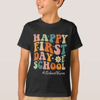 Camiseta Feliz primer día escolar Enfermera groovy retro de