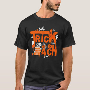 Camiseta Feliz truco de Halloween o trata libros de lectura