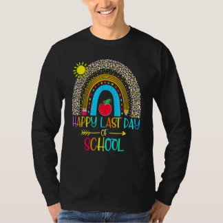 Camiseta Feliz Último Día De Graduación Escolar De Estudian