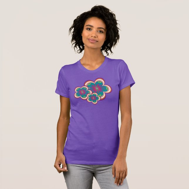 Camiseta femenina con florituras en flor de sangre (Anverso completo)