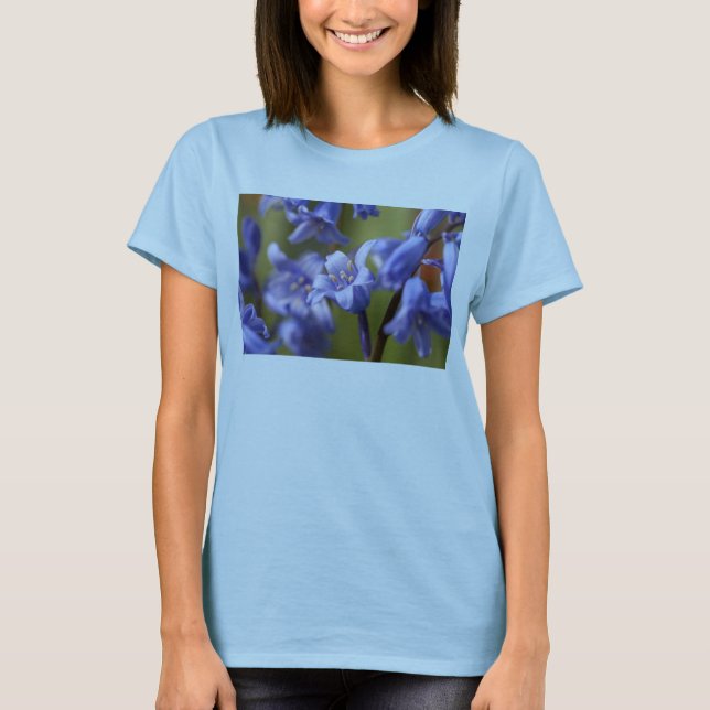 Camiseta femenina con una flor azul (Anverso)