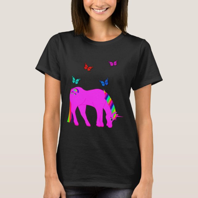 Camiseta femenina de unicornio morado y mariposas  (Anverso)