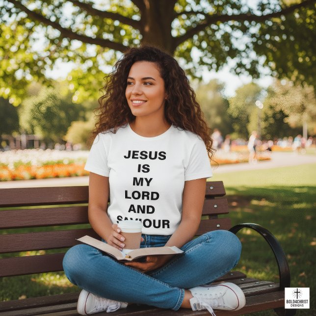 Camiseta femenina "Jesús es mi Señor y salvador" (Subido por el creador)