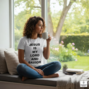 Camiseta femenina "Jesús es mi Señor y salvador"