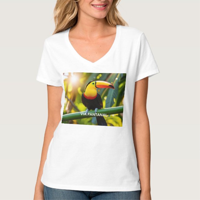 Camiseta Feminina Básica, Gola em V Tucano (Anverso)