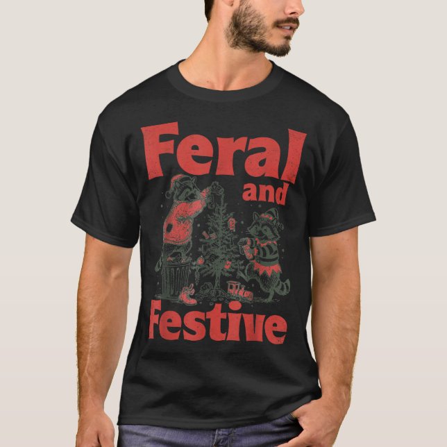 Camiseta Feral And Festive Raccoon Santa Christmas Holiday  (Anverso)