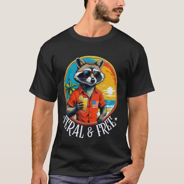 Camiseta Feral & Free Funny Patriotic Racoon Feral And Free (Anverso)