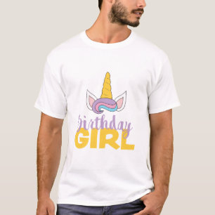 Camiseta Fiebre Unicornio, Chica de cumpleaños morado feliz