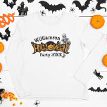 Camiseta Fiesta anual personalizado Halloween Skeleton Long<br><div class="desc">Camiseta de manga larga de la fiesta anual de Halloween de personalizado de Guay que presenta un escrúpulo tremendo colgando sobre un espeluznante naranja y texto negro y un impresionante Jack O Lantern. Personalizar con su gran información para todos sus huéspedes o familiares.</div>