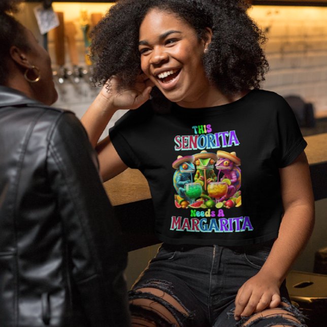 Camiseta Fiesta Caliente senorita necesita una margarita (Subido por el creador)