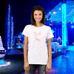 Camiseta Fiesta de bachillerato de arco rosa<br><div class="desc">Una camiseta para una fiesta de soltera. Delante: una proa rosa y la palabra: Novia Atrás: Personalice y agregue el nombre de la novia a ser,  agregue la fecha fiesta.</div>