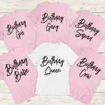Camiseta Fiesta de grupo de personalizado Queen y Crew Squa<br><div class="desc">¿Quieres hacer una declaración en tu próxima fiesta de cumpleaños? Entonces, compra un grupo de camisetas de cumpleaños personalizado para todos en el fiesta y ¡toma las fotos más divertidas y memorables! Estos elegantes tees son perfectos para chicas, niños e incluso adultos. No sólo hacen un gran regalo, sino que...</div>