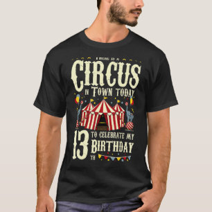 Camiseta fiesta Del Carnaval De Cumpleaños 13 En La Ciudad