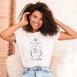 Camiseta Fiesta mística de Bachelorette Tarot Card La Novia<br><div class="desc">Este diseño presenta un diseño místico de tarjetas tarot con fuentes celestes modernas. Vea toda la colección para ver más elementos coincidentes.</div>