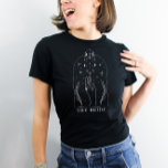 Camiseta Fiesta mística de Bachelorette Tarot Card La Novia<br><div class="desc">Este diseño presenta un diseño místico de tarjetas tarot con fuentes celestes modernas. Vea toda la colección para ver más elementos coincidentes.</div>